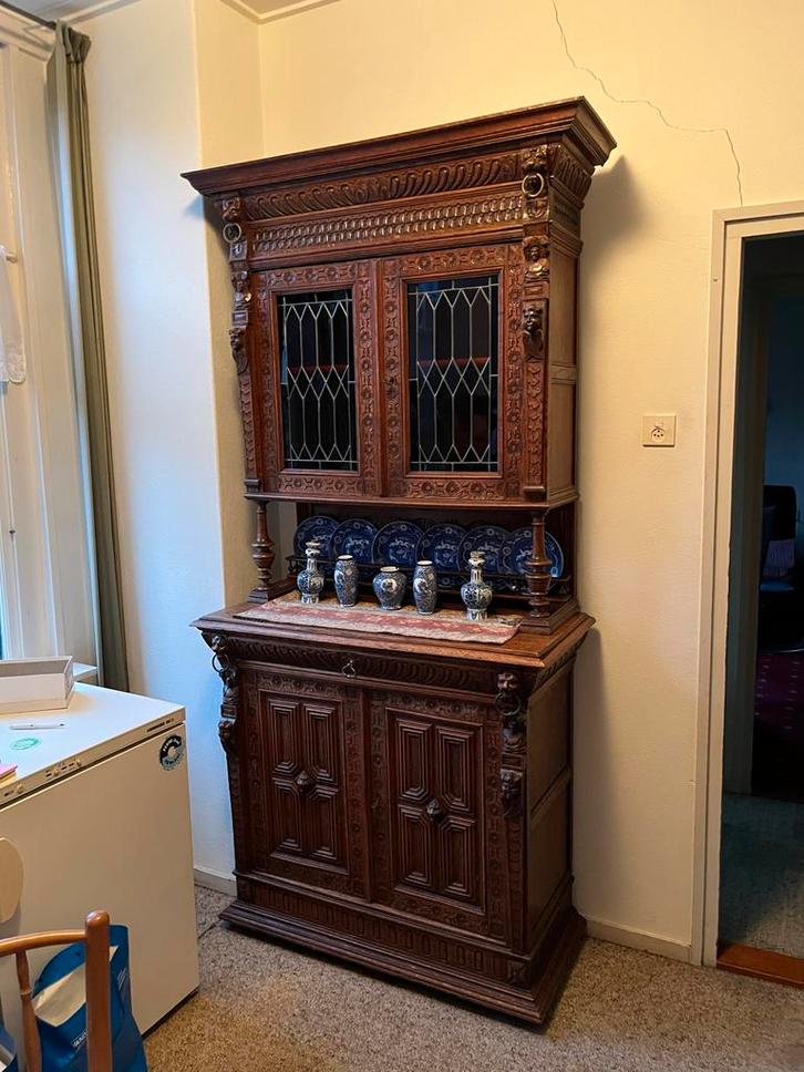 Antieke Kast met Porselein, Antiek en Kunst, Antiek | Meubels | Kasten, Ophalen