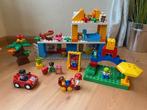 Duplo, groot huis met speeltuin, auto, kinderwagen, schommel, Ophalen of Verzenden, Gebruikt, Duplo
