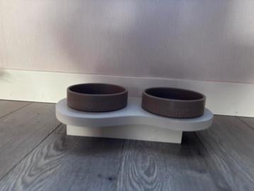 Hondenvoerbak japandi stijl beige beschikbaar voor biedingen