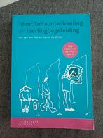 Identiteitsontwikkeling en leerlingbegeleiding, Ophalen of Verzenden, Gelezen, Ontwikkelingspsychologie, Jos van der Wal en Jacob de Wilde