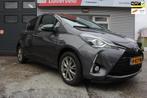 Toyota Yaris 1.5 Hybrid Dynamic Automaat, 5deurs, navigatie,, Auto's, 1497 cc, 4 cilinders, Origineel Nederlands, Bedrijf