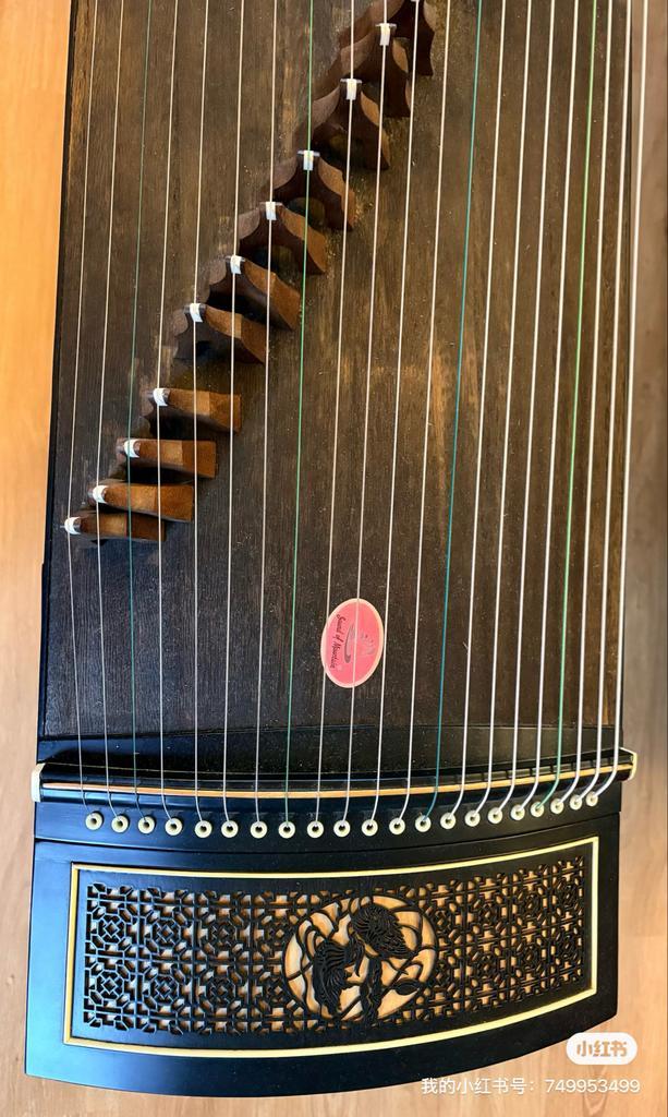 Prachtige Guzheng (Chinese Citer) met Standaard - Groningen, Muziek en Instrumenten, Snaarinstrumenten | Harpen, Zo goed als nieuw