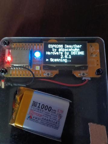 Dstike deauther mini V3 kit
 beschikbaar voor biedingen