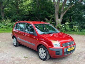 Ford Fusion 1.4 16V 2006 Rood beschikbaar voor biedingen