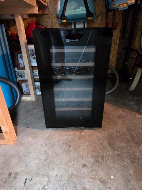 Climadiff Wijnklimaatkast, Witgoed en Apparatuur, Koelkasten en IJskasten, Gebruikt, Zonder vriesvak, Minder dan 75 liter, Minder dan 85 cm
