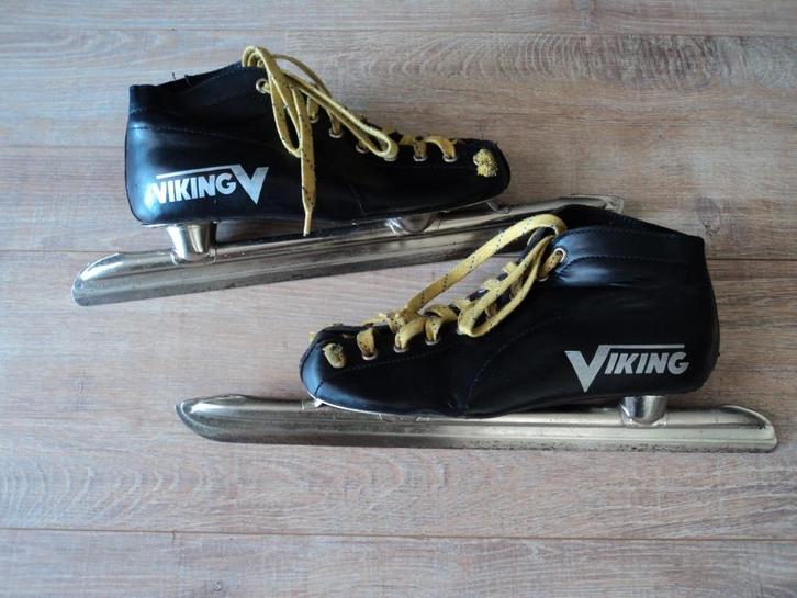 Viking Lage Noren maat 37 met gele veter zeer goede staat!!!, Sport en Fitness, Schaatsen, Gebruikt, Noren, Viking, Ophalen of Verzenden