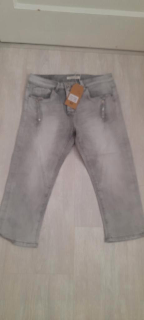 Nieuwe lexxury grey wash zwart capri jeans mt s/36, Kleding | Dames, Spijkerbroeken en Jeans, Nieuw, W28 - W29 (confectie 36)