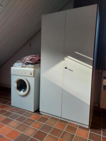 Kleding kast hang en leg⁶