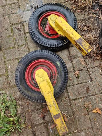 Steunwielen 4.80/4.00-8 & Kokerprofiel 50x50 beschikbaar voor biedingen