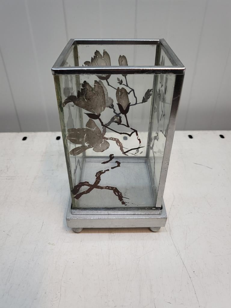 Decoratieve windlicht met bloemmotief, Grijs, Ophalen of Verzenden, Zo goed als nieuw, Metaal