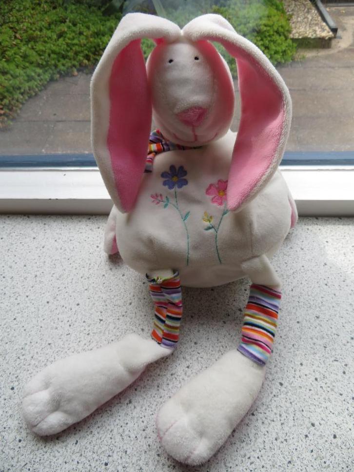 Konijn Bremel Aldi haas wit met bloemen 40 cm totaal, Kinderen en Baby's, Speelgoed | Knuffels en Pluche, Zo goed als nieuw, Konijn