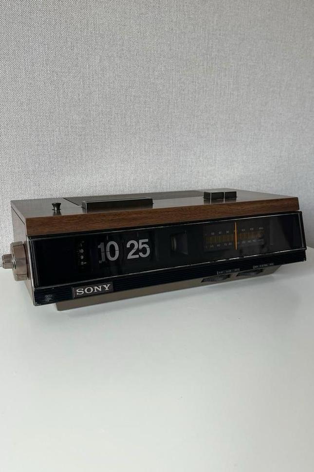 Te koop: Sony TFM-C580W flip klok wekkerradio, Audio, Tv en Foto, Radio's, Gebruikt, Ophalen of Verzenden
