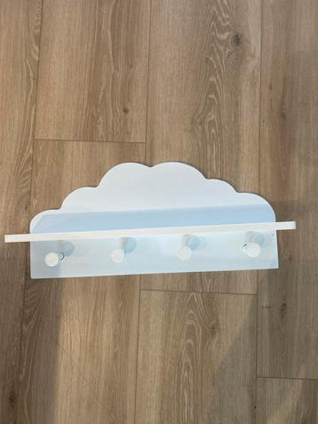Kinderkapstok Wolk met Plank beschikbaar voor biedingen