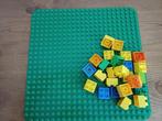 Duplo groene grondplaat met veel extra bouwstenen., Kinderen en Baby's, Speelgoed | Duplo en Lego, Ophalen of Verzenden, Zo goed als nieuw