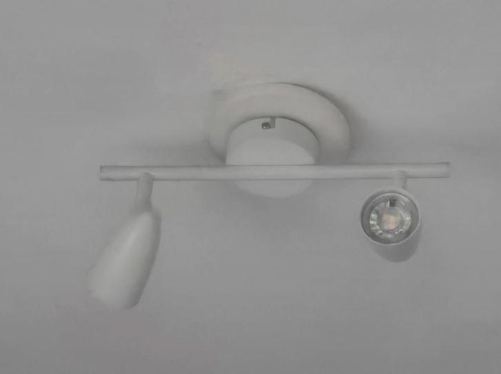 ALS NIEUWE Witte RVS Wandlamp / Plafondlamp met 2 Spots, Huis en Inrichting, Lampen | Spots, Zo goed als nieuw, Plafondspot of Wandspot