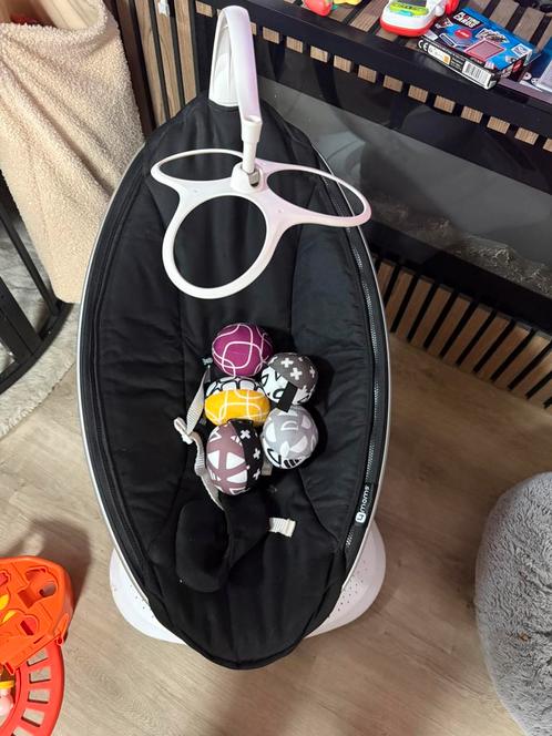 4 moms bewegende stoel, Kinderen en Baby's, Wipstoeltjes, Gebruikt, Schommelstoel, Overige merken, Met gordel(s) of riempje(s)