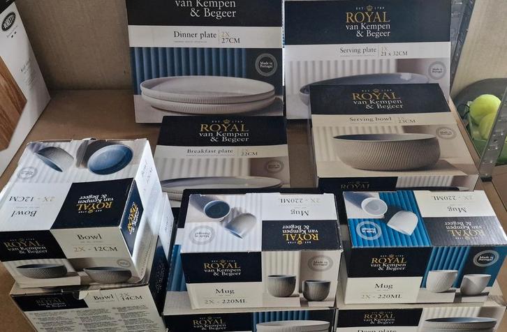 Divers ah royal van kempen en begeer servies borden kommen, Huis en Inrichting, Keuken | Servies, Nieuw, Compleet servies, Effen