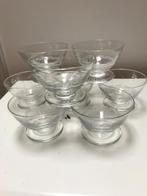 8 brocante glaasjes op voet, Ophalen, Zo goed als nieuw, Borrel- of Shotglas