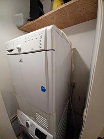Indesit Droger - 8kg - Condens weg=weg beschikbaar voor biedingen