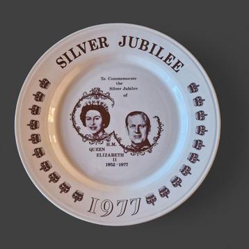 Wandbord 1977 Engeland  beschikbaar voor biedingen