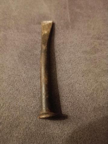 Oude beitel - Past niet meer in interieur beschikbaar voor biedingen