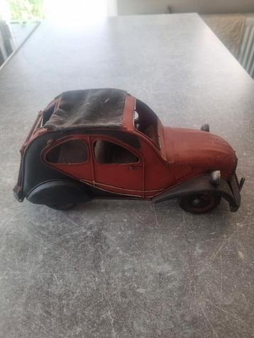 Vintage Citroēn 2CV modelauto beschikbaar voor biedingen