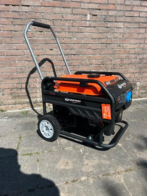 Agregaat, Doe-het-zelf en Verbouw, Compressors, Zo goed als nieuw, 100 liter of meer, Verzenden