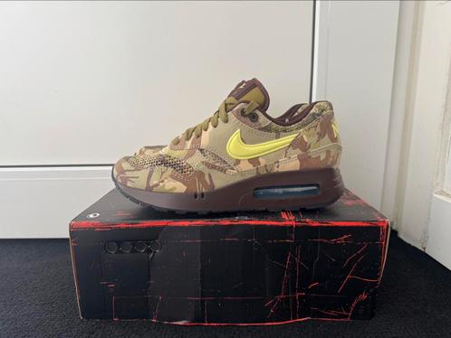 Nike Air Max 1 ‘Camo’ (maat 38,5), Kleding | Heren, Schoenen, Nieuw, Sneakers of Gympen, Overige kleuren, Ophalen of Verzenden