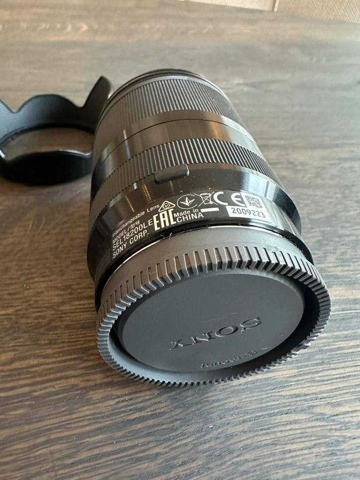 Sony E 18–200mm OSS LE zoomlens voor Sony E-mount., Audio, Tv en Foto, Fotografie | Lenzen en Objectieven, Zo goed als nieuw, Telelens
