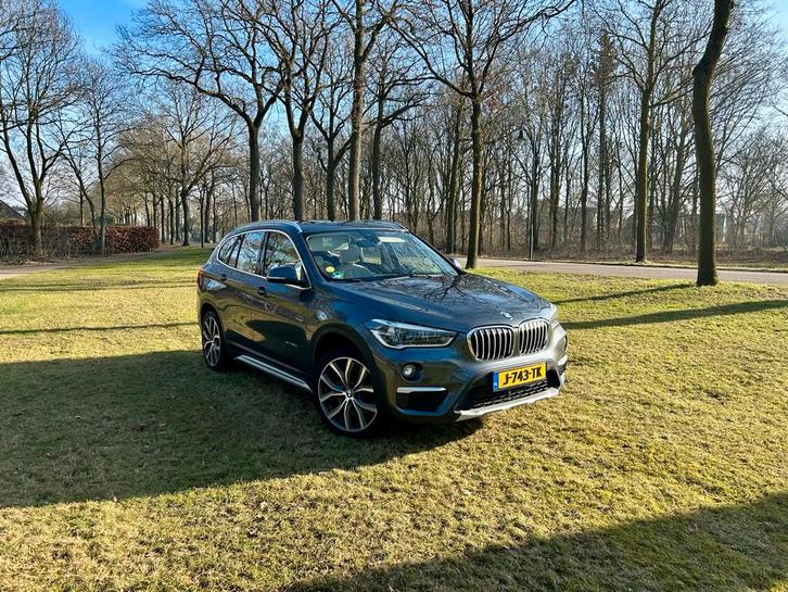 BMW X1 Xdrive20d 190pk Aut 2016 Grijs, Auto's, BMW, Particulier, X1, 4x4, ABS, Airbags, Airconditioning, Bluetooth, Boordcomputer