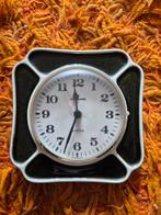 Junghans Keukenklok Jaren 60/70, Huis en Inrichting, Woonaccessoires | Klokken, Ophalen of Verzenden, Gebruikt, Analoog, Wandklok