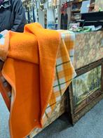 Mooie oranje geruite deken, Ophalen of Verzenden, Zo goed als nieuw