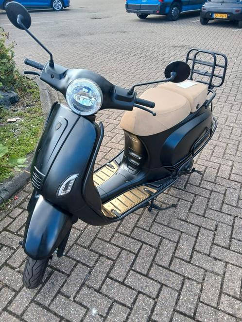 Scooters te koop vanaf EUR 500, Fietsen en Brommers, Scooters | Vespa, Zo goed als nieuw, Overige modellen, Ophalen
