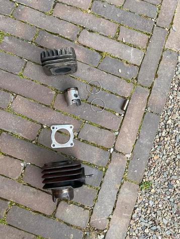 Piaggio zip 50cc 2t ac cillinderkit beschikbaar voor biedingen