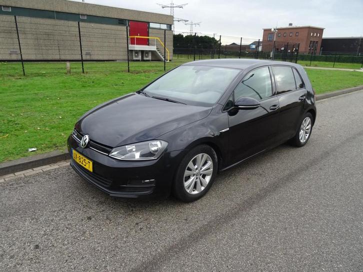 Volkswagen Golf 1.0 TSI Connected Series, Auto's, Volkswagen, Bedrijf, Te koop, Golf, ABS, Achteruitrijcamera, Airbags, Airconditioning