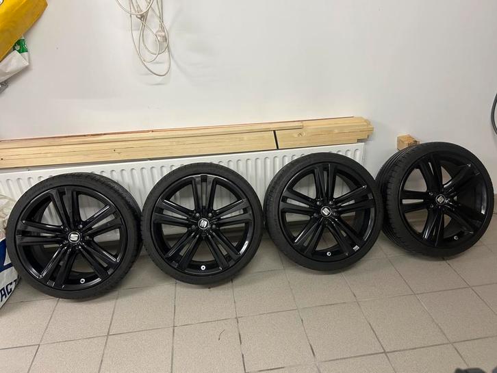 Cupra Velgen 19 inch met goede banden steekmaat 5x112, Auto-onderdelen, Banden en Velgen, Banden en Velgen, Zomerbanden, 19 inch