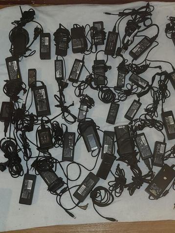Partij origineel laptop adapter 5€ per stuk beschikbaar voor biedingen
