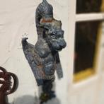 Antieke IJzeren Drakenkop, Ophalen