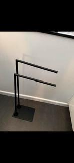 Stijlvolle handdoekhouder - zwart metaal, Huis en Inrichting, Badkamer | Badtextiel en Accessoires, Ophalen, Gebruikt, Zwart, Handdoekenrek