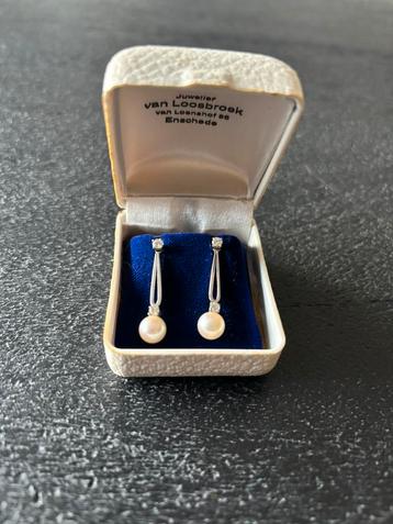 Vintage 14k Wit goud oorbellen met diamant en parel beschikbaar voor biedingen