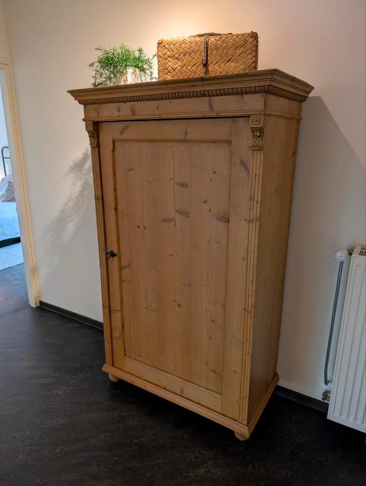 Grenen eendeurskast, landelijke hangkast., Huis en Inrichting, Kasten | Kledingkasten, Gebruikt, 150 tot 200 cm, 100 tot 150 cm