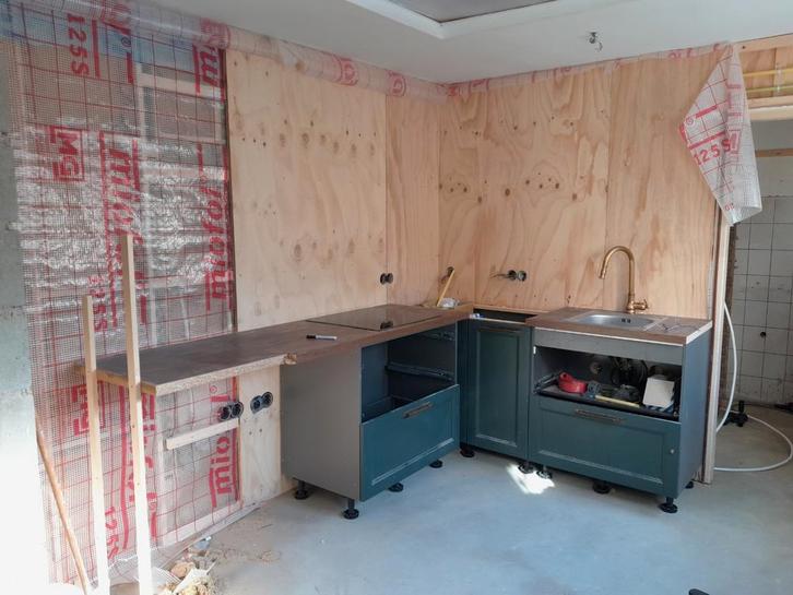 Semi complete Hornbach keuken, Huis en Inrichting, Keuken | Complete keukens, Gebruikt, Hoekkeuken, Groen, Overige materialen