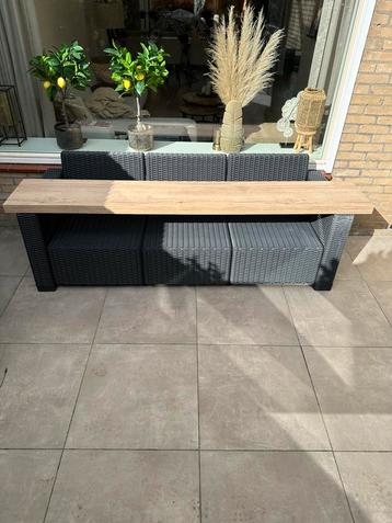 Mooie grote wandplank 212 cm (blinde montage) beschikbaar voor biedingen