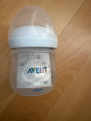 Kleine Philips Avent babyfles (125 ml) beschikbaar voor biedingen