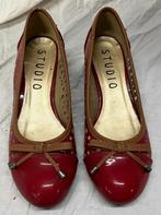 Wijnrode lak ballerina's, leder, maat 39, merk studio, Kleding | Dames, Schoenen, Ophalen, STUDIO, Ballerina's, Zo goed als nieuw
