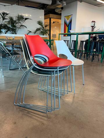 Bontempi Shark Stapelbare Stoelen - Set beschikbaar voor biedingen