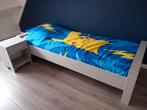 Complete kinderkamer set van woood: bed, kast en nachtkastje, Ophalen, Gebruikt, Eenpersoons