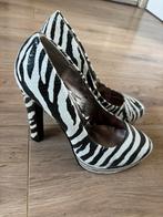 Sofi Pumps - Zebraprint - Maat 39, Kleding | Dames, Schoenen, Ophalen of Verzenden, Zo goed als nieuw, Zwart, Pumps