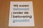Onder de Betovering — Poëziegeschenk 2022 — Nasr, Ophalen of Verzenden, Zo goed als nieuw
