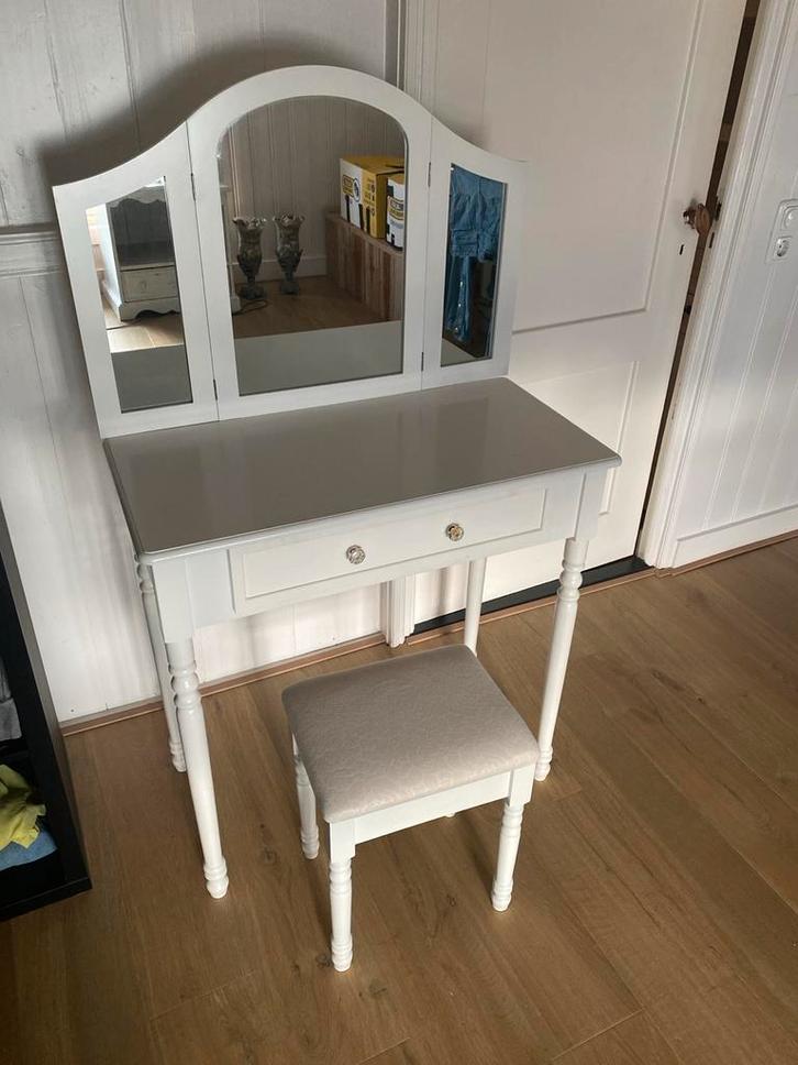 Witte Kaptafel met Krukje, Huis en Inrichting, Tafels | Kaptafels, Zo goed als nieuw, 100 tot 150 cm, 50 tot 100 cm, Hout, Ophalen